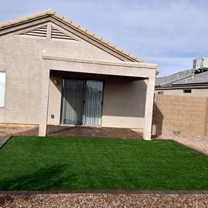 Backyard Putting Greens & Synthetic Lawn in North Valley, New Mexico