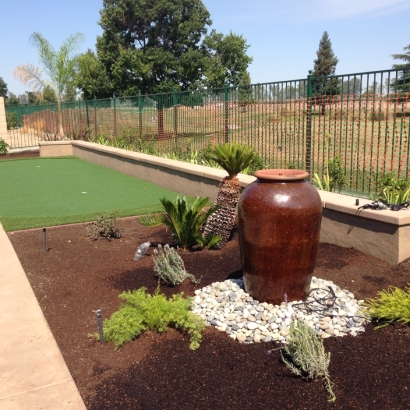 Backyard Putting Greens & Synthetic Lawn in Pastura, New Mexico