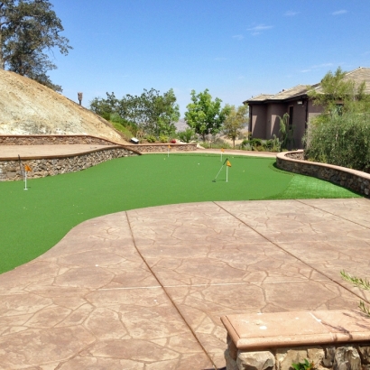Plastic Grass Nambe, New Mexico Putting Green Grass, Backyard Design
