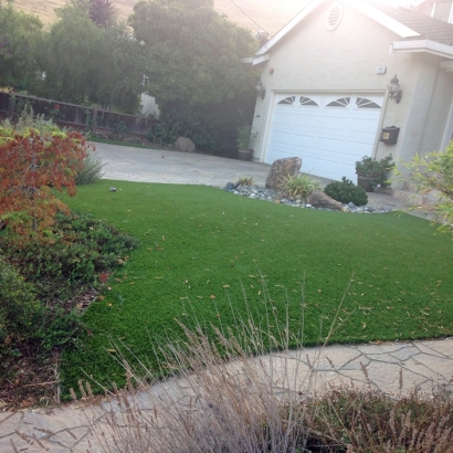 Fake Grass, Synthetic Lawns & Putting Greens in Lee Acres, New Mexico