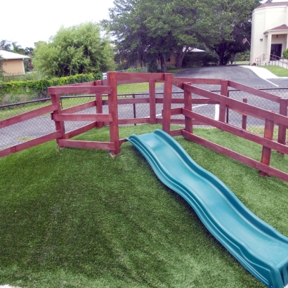 Backyard Putting Greens & Synthetic Lawn in Kingston, New Mexico